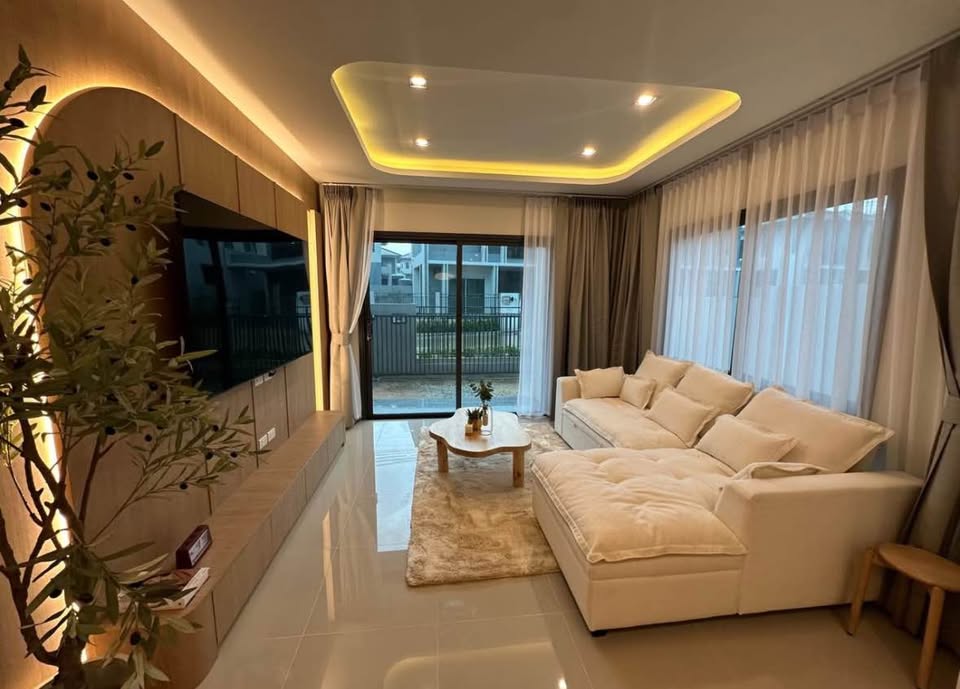 Brand New 3 Bedroom Home- Pattaya