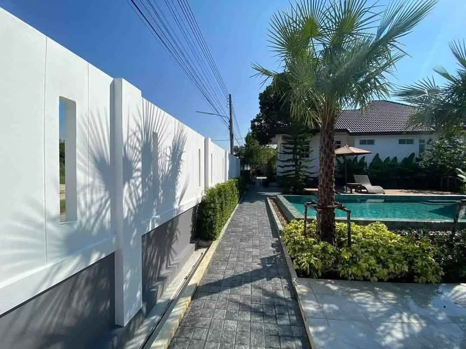 6 Bedroom Pool Villa With Guest House