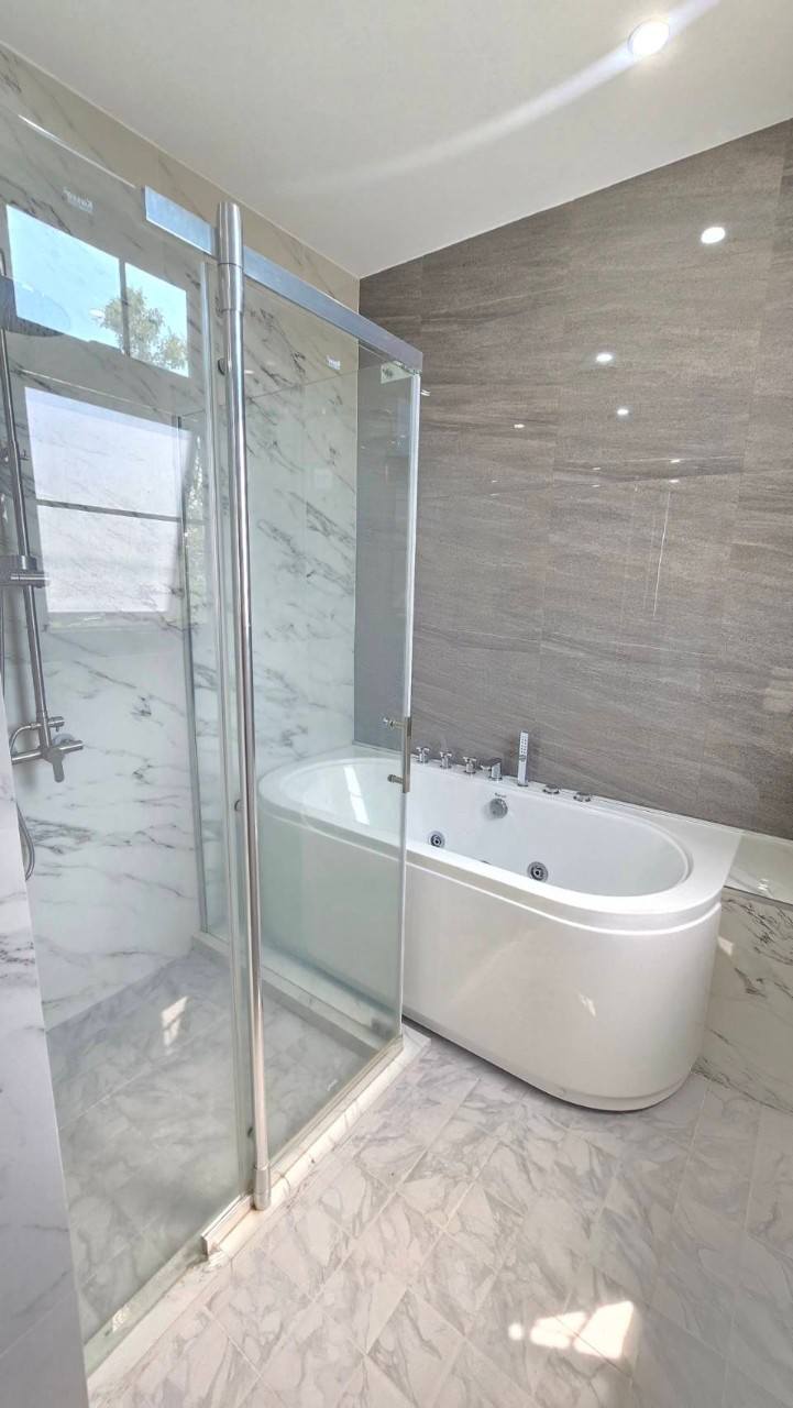 5 Bedroom Dual House Pool Villa