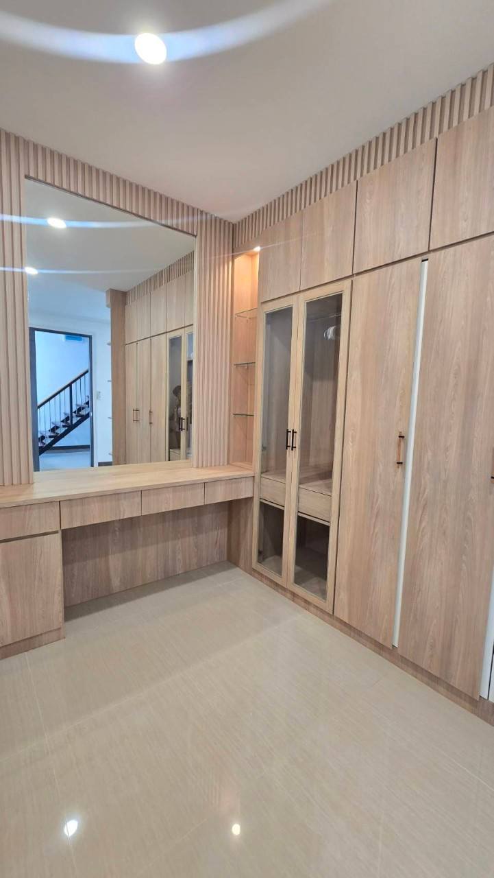 5 Bedroom Dual House Pool Villa