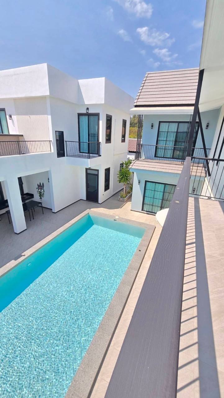 5 Bedroom Dual House Pool Villa